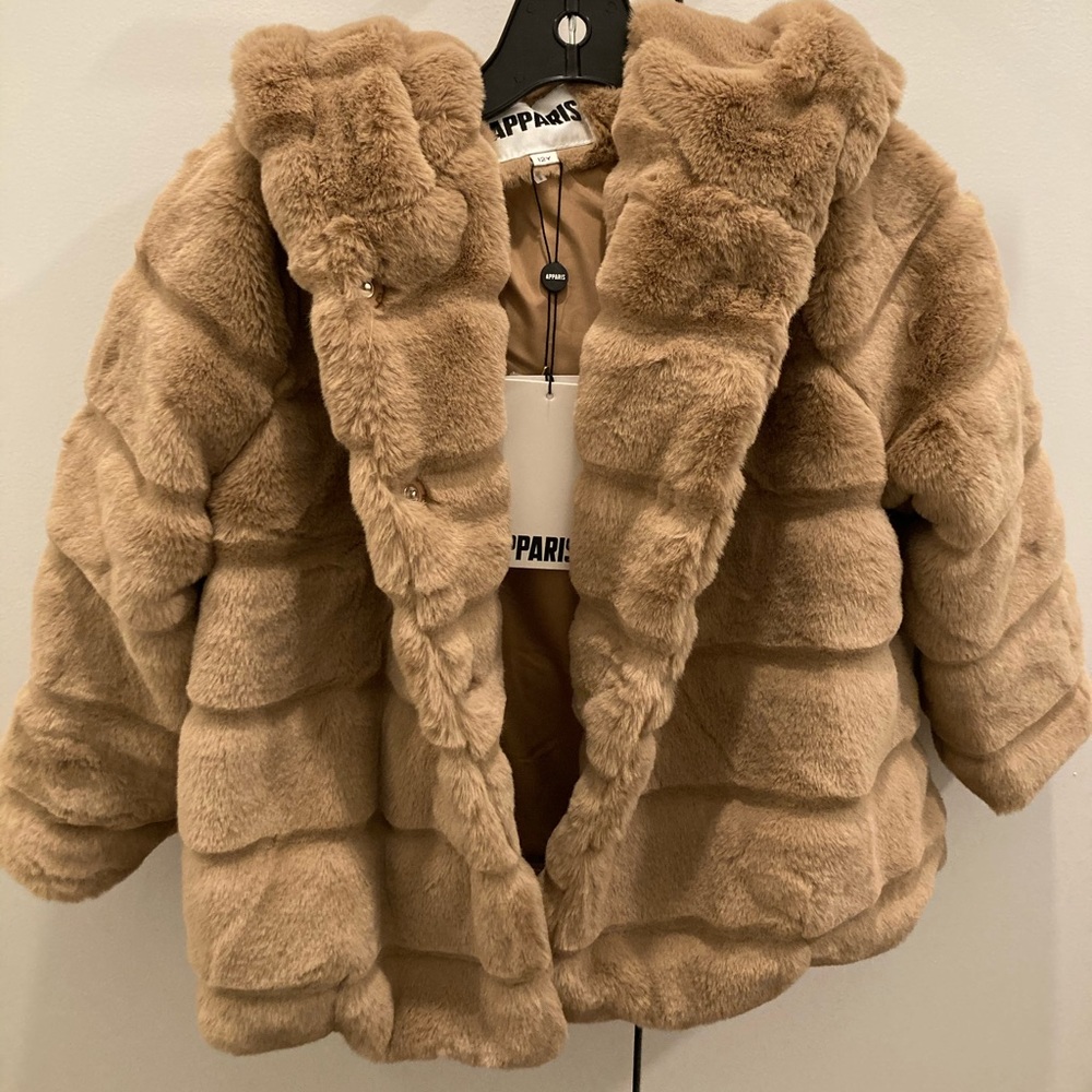 Apparis faux fur